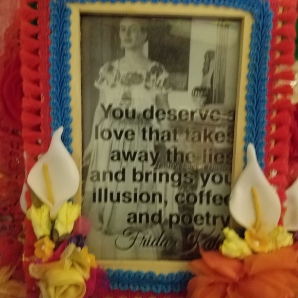 Frida Kahlo Decorated Frame - Picture 3 of 3